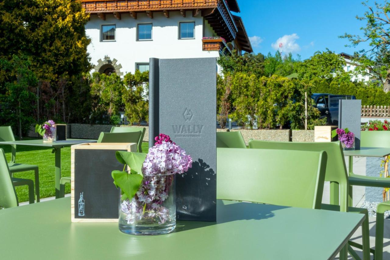 Wally Berg-Appartements Zams Bagian luar foto