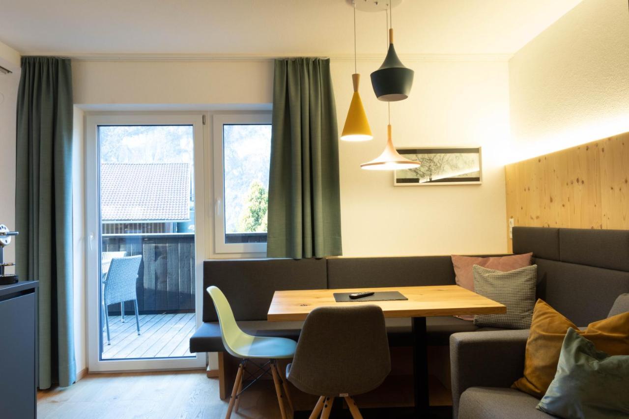 Wally Berg-Appartements Zams Bagian luar foto
