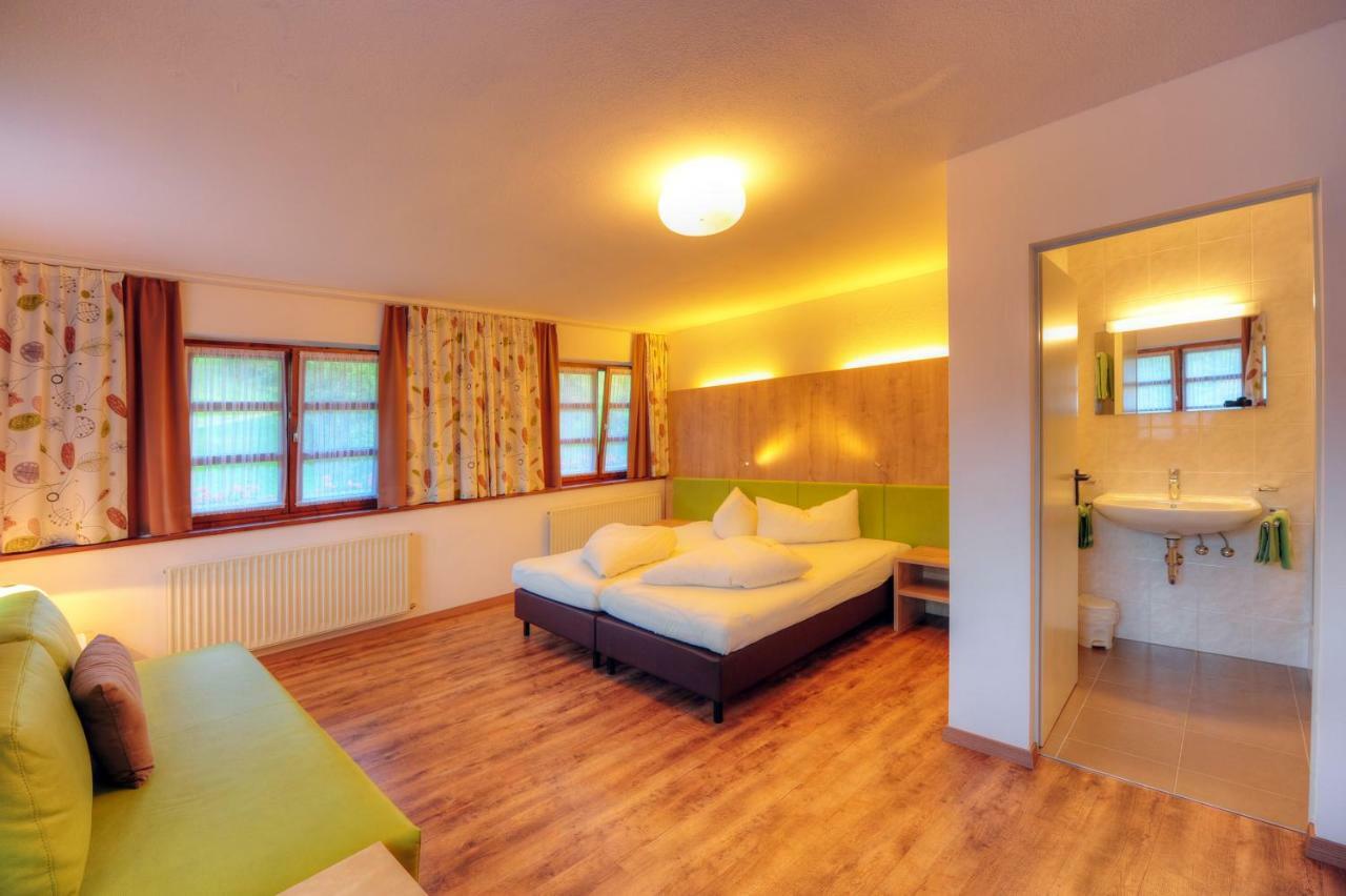 Wally Berg-Appartements Zams Bagian luar foto