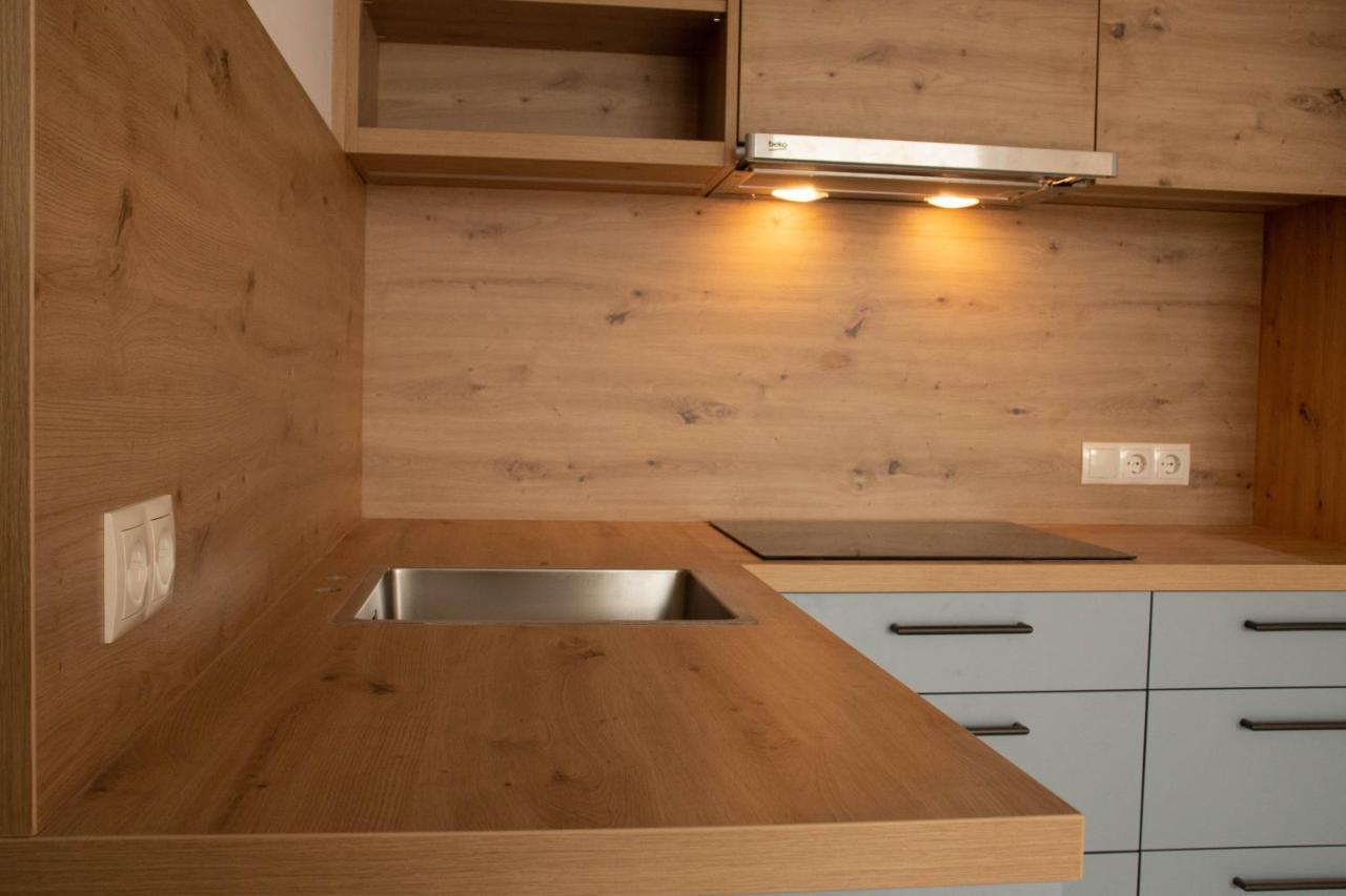 Wally Berg-Appartements Zams Bagian luar foto