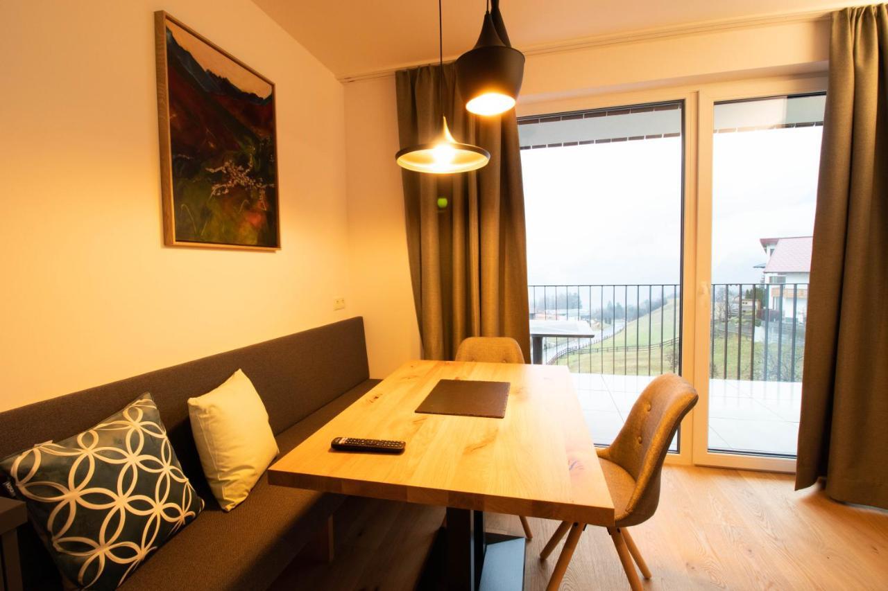 Wally Berg-Appartements Zams Bagian luar foto