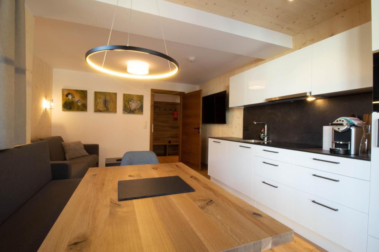 Wally Berg-Appartements Zams Bagian luar foto